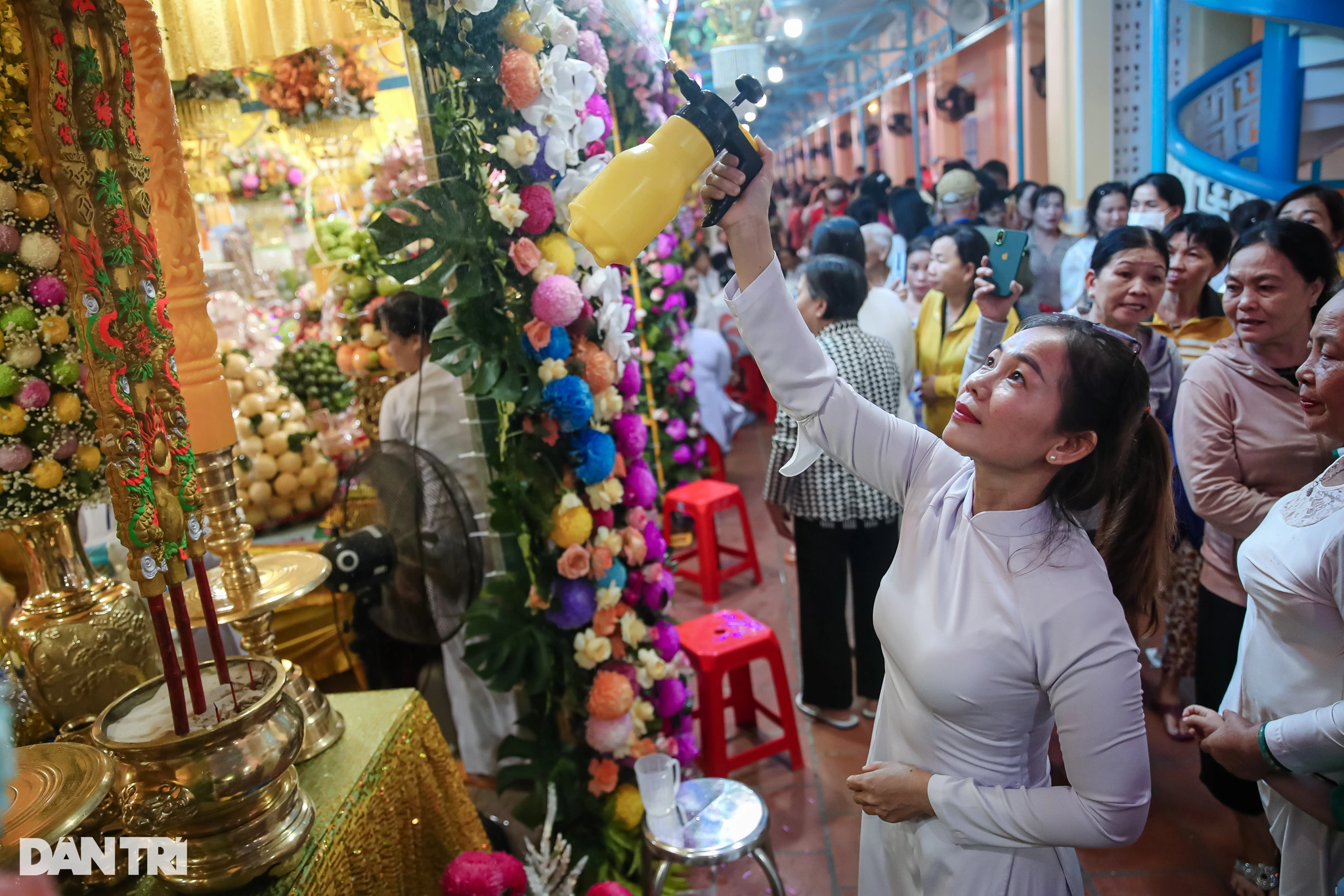 Hàng nghìn người hành hương về Tòa thánh Tây Ninh 7